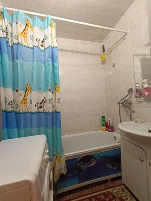 Продам двухкомнатную (2-комн.) квартиру, Свердлова ул, 10, Ишим г