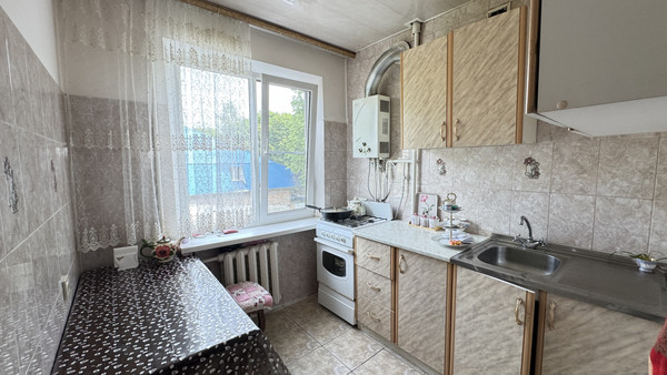 Продам трехкомнатную (3-комн.) квартиру, Коллонтай ул, 8, Нальчик г