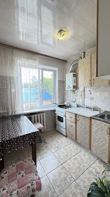 Продам трехкомнатную (3-комн.) квартиру, Коллонтай ул, 8, Нальчик г