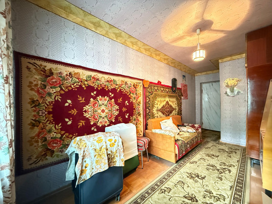 Продам трехкомнатную (3-комн.) квартиру, Ашурова ул, 38, Нальчик г