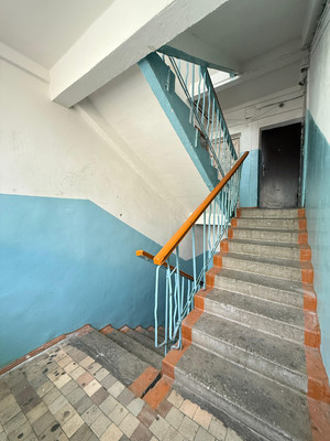 Продам трехкомнатную (3-комн.) квартиру, Ашурова ул, 38, Нальчик г