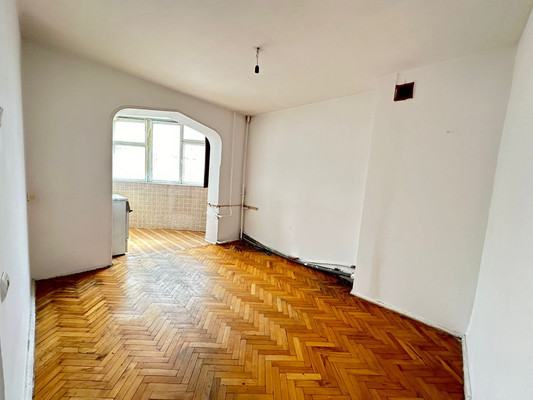Продам трехкомнатную (3-комн.) квартиру, Московская ул, 4, Нальчик г