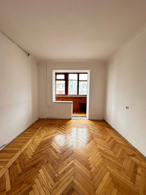 Продам трехкомнатную (3-комн.) квартиру, Московская ул, 4, Нальчик г