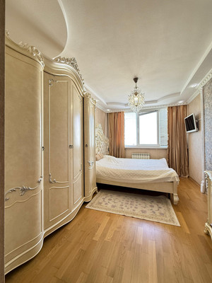 Продам трехкомнатную (3-комн.) квартиру, Кулиева пр-кт, 2кА, Нальчик г