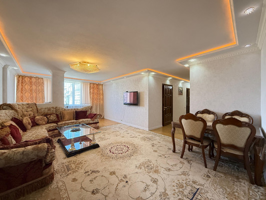 Продам трехкомнатную (3-комн.) квартиру, Кулиева пр-кт, 2кА, Нальчик г