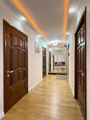 Продам трехкомнатную (3-комн.) квартиру, Кулиева пр-кт, 2кА, Нальчик г