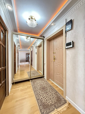 Продам трехкомнатную (3-комн.) квартиру, Кулиева пр-кт, 2кА, Нальчик г