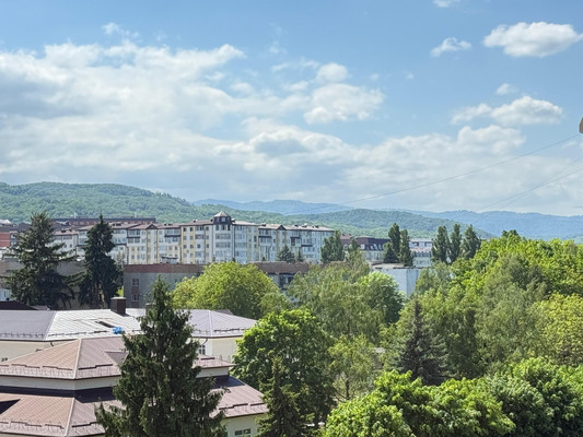 Продам трехкомнатную (3-комн.) квартиру, Кулиева пр-кт, 2кА, Нальчик г