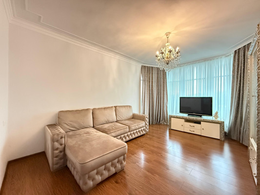 Продам трехкомнатную (3-комн.) квартиру, Кулиева пр-кт, 3, Нальчик г