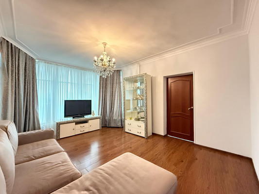 Продам трехкомнатную (3-комн.) квартиру, Кулиева пр-кт, 3, Нальчик г