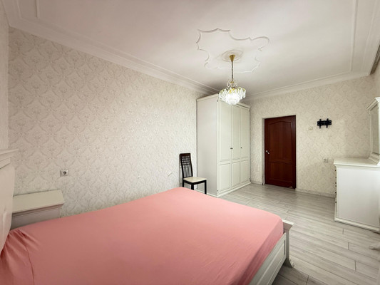 Продам трехкомнатную (3-комн.) квартиру, Кулиева пр-кт, 3, Нальчик г