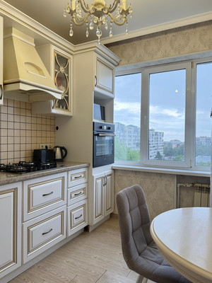 Продам трехкомнатную (3-комн.) квартиру, Кулиева пр-кт, 3, Нальчик г