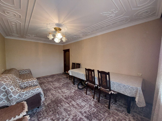 Продам трехкомнатную (3-комн.) квартиру, Тырныаузский проезд, 3, Нальчик г