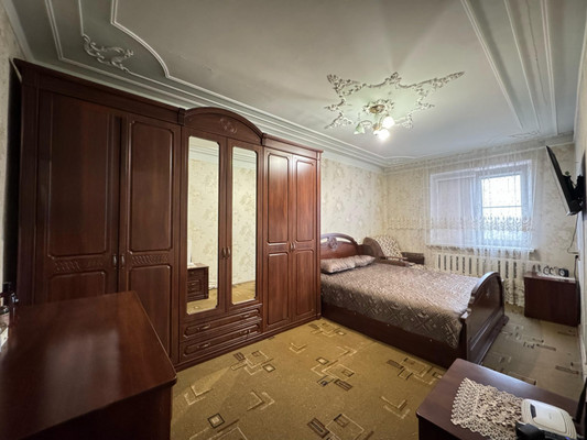 Продам трехкомнатную (3-комн.) квартиру, Тырныаузский проезд, 3, Нальчик г