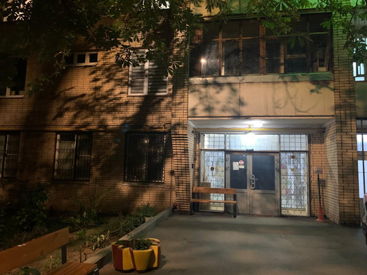 Продам трехкомнатную (3-комн.) квартиру, Зоологический пер, 8, Москва г