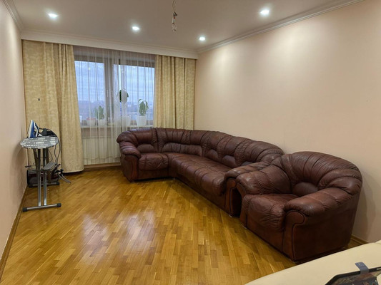Продам многокомнатную квартиру, Жулебинский б-р, 5, Москва г