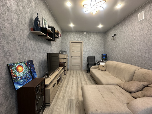 Продам трехкомнатную (3-комн.) квартиру, Восстания ул, 49, Казань г