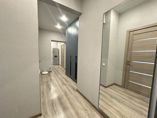 Продам трехкомнатную (3-комн.) квартиру, Восстания ул, 49, Казань г