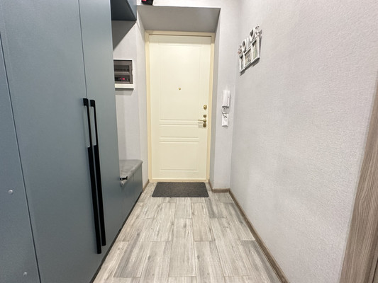 Продам трехкомнатную (3-комн.) квартиру, Восстания ул, 49, Казань г