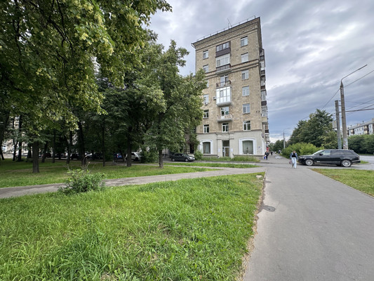 Продам трехкомнатную (3-комн.) квартиру, Восстания ул, 49, Казань г