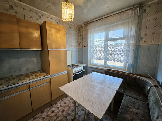 Продам трехкомнатную (3-комн.) квартиру, Побежимова ул, 46, Казань г