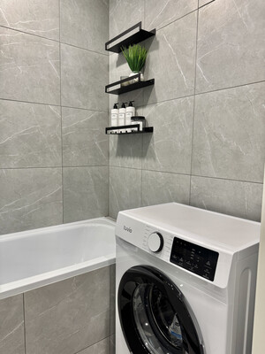 Продам трехкомнатную (3-комн.) квартиру, Производственная ул, 14, Киров г