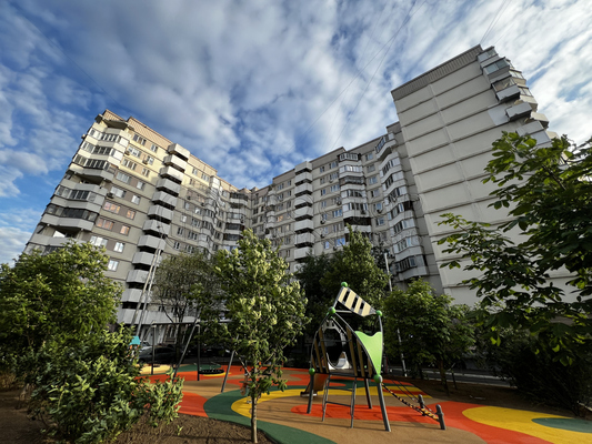Продам многокомнатную квартиру, Суздальская ул, 8к1, Москва г