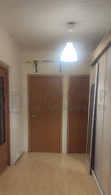Продам трехкомнатную (3-комн.) квартиру, Липчанского ул, 9, Москва г