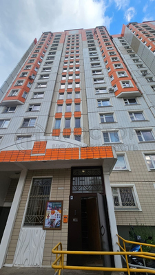 Продам трехкомнатную (3-комн.) квартиру, Липчанского ул, 9, Москва г