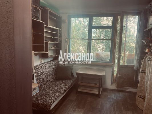 Продам двухкомнатную (2-комн.) квартиру, Альпийский пер, 11к1, Санкт-Петербург г
