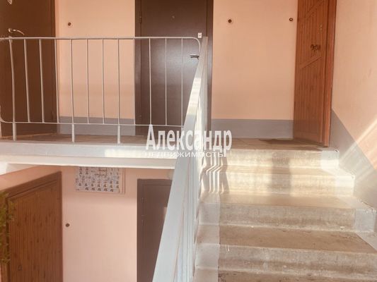 Продам двухкомнатную (2-комн.) квартиру, Альпийский пер, 11к1, Санкт-Петербург г