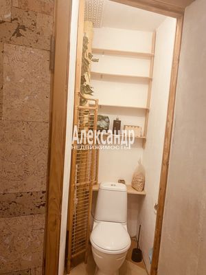 Продам двухкомнатную (2-комн.) квартиру, Альпийский пер, 11к1, Санкт-Петербург г