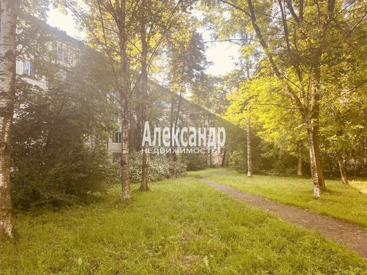 Продам двухкомнатную (2-комн.) квартиру, Альпийский пер, 11к1, Санкт-Петербург г