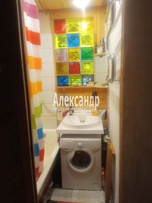 Продам двухкомнатную (2-комн.) квартиру, Альпийский пер, 11к1, Санкт-Петербург г