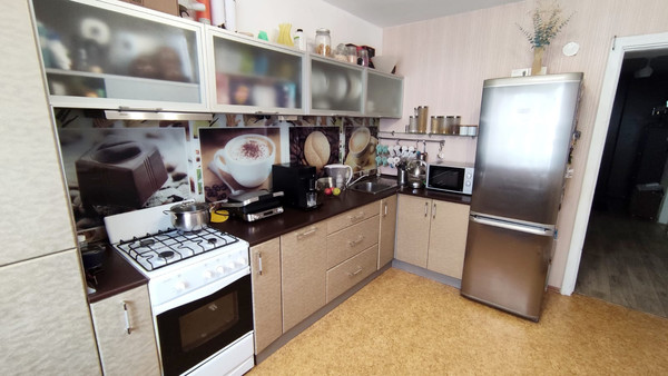 Продам двухкомнатную (2-комн.) квартиру, Нехинская ул, 32, Великий Новгород г