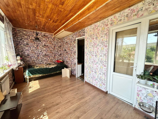 Продам двухкомнатную (2-комн.) квартиру, Щаденко ул, 36, Симферополь г