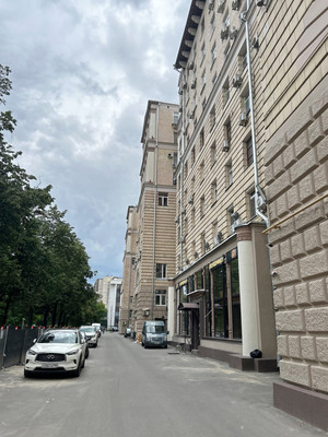 Продам трехкомнатную (3-комн.) квартиру, Люсиновская ул, 53, Москва г
