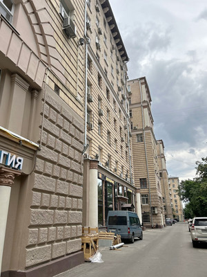 Продам трехкомнатную (3-комн.) квартиру, Люсиновская ул, 53, Москва г
