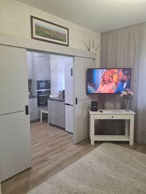 Продам трехкомнатную (3-комн.) квартиру, Первомайская ул, 22, Шушары п
