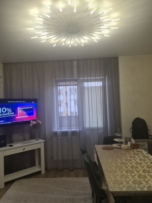 Продам трехкомнатную (3-комн.) квартиру, Первомайская ул, 22, Шушары п