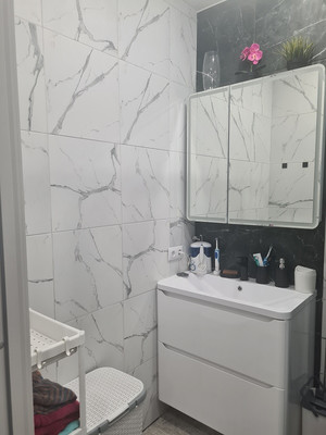Продам трехкомнатную (3-комн.) квартиру, Первомайская ул, 22, Шушары п