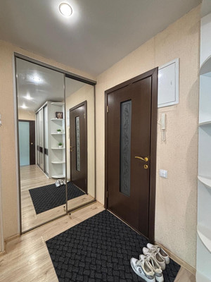 Продам двухкомнатную (2-комн.) квартиру, Генерала Симоняка ул, 15а, Санкт-Петербург г