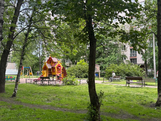 Продам двухкомнатную (2-комн.) квартиру, Генерала Симоняка ул, 15а, Санкт-Петербург г