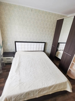 Сдам трехкомнатную (3-комн.) квартиру, Катукова ул, 28, Липецк г