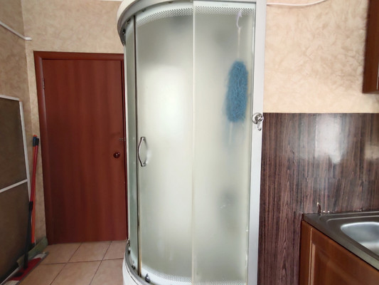 Продам 2-комн. в 3-комн. квартире, Коминтерна ул, 15, Королев г