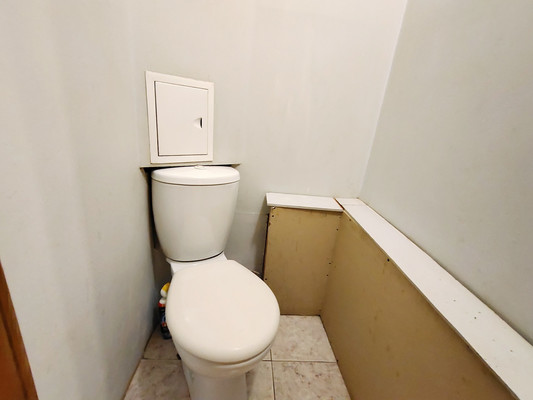 Продам 2-комн. в 3-комн. квартире, Коминтерна ул, 15, Королев г