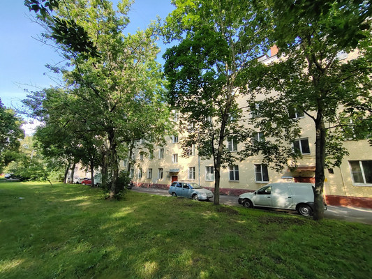 Продам 2-комн. в 3-комн. квартире, Коминтерна ул, 15, Королев г