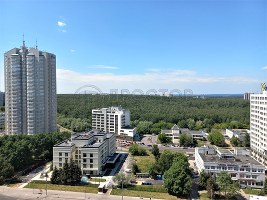 Продам трехкомнатную (3-комн.) квартиру, Осенний б-р, 20к1, Москва г