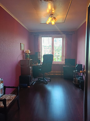 Продам трехкомнатную (3-комн.) квартиру, Молдагуловой ул, 30, Москва г