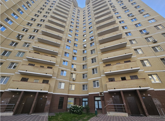 Продам трехкомнатную (3-комн.) квартиру, Калинина ул, 2, Ступино г
